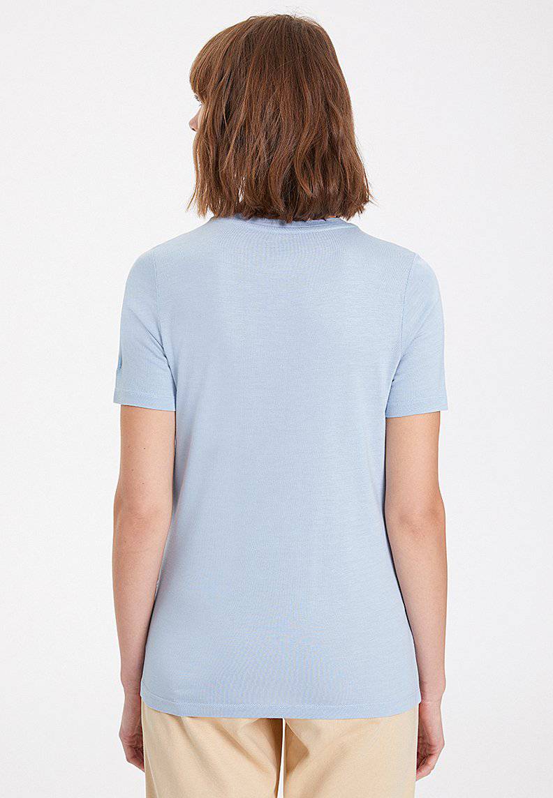 ESSENTIALS CREW NECK LOOSE TEE in Dusty Blue
