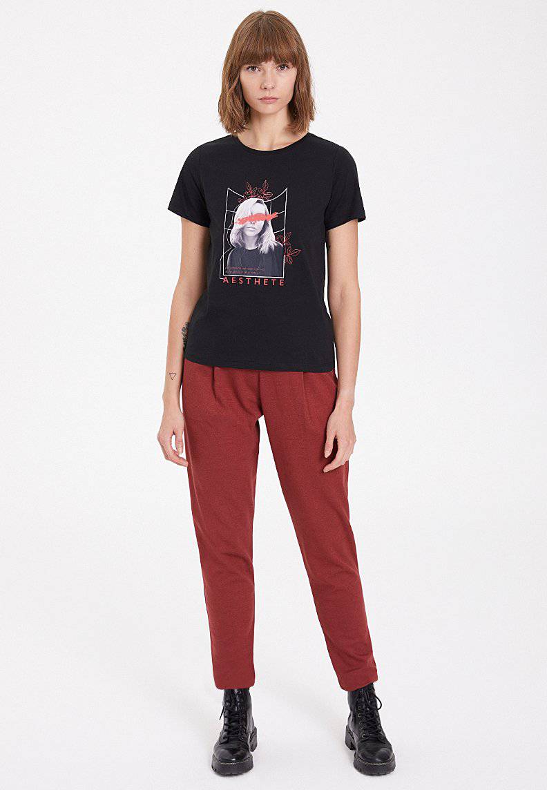 AESTHETE TEE