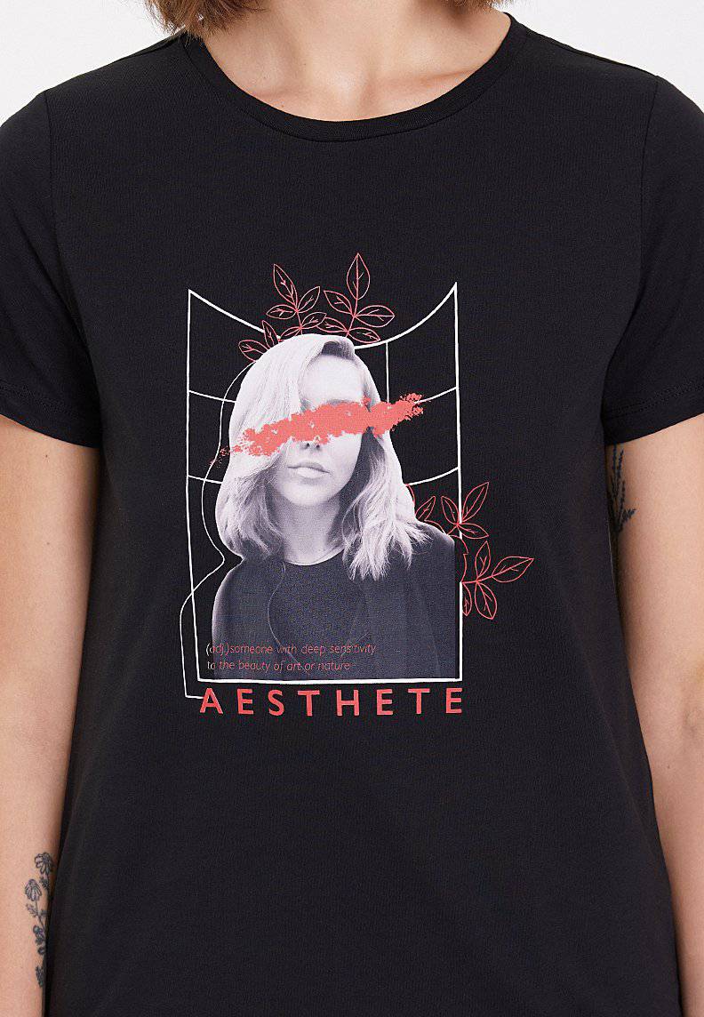 AESTHETE TEE