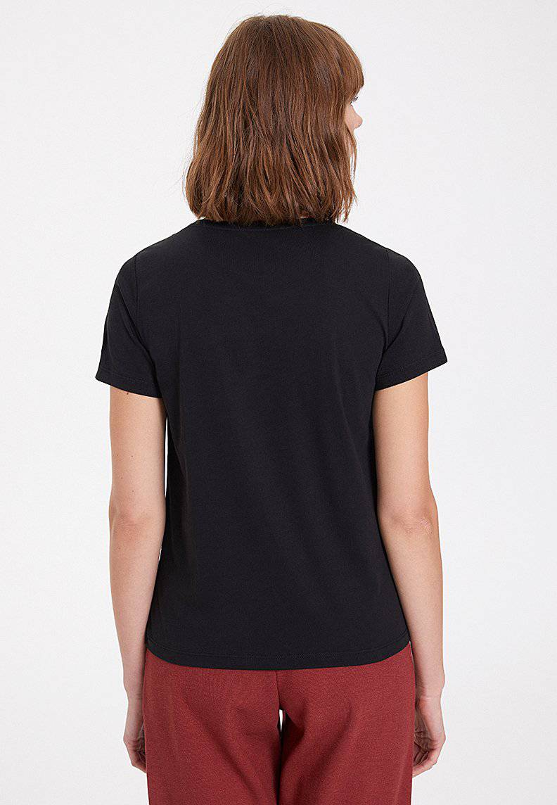 AESTHETE TEE