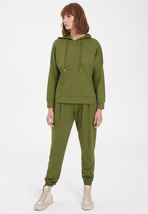 ESSENTIALS RELAXED HOODIE in Capulet Olive
