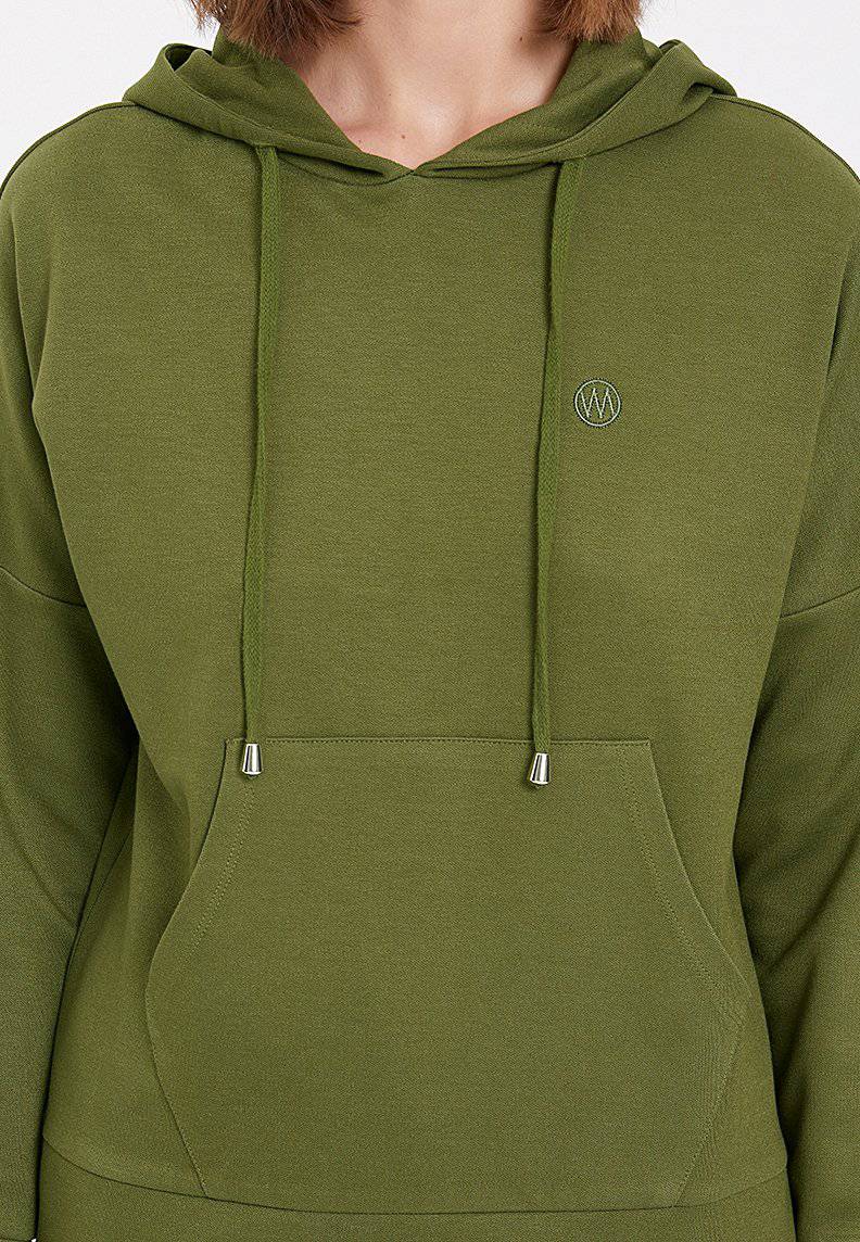 ESSENTIALS RELAXED HOODIE in Capulet Olive