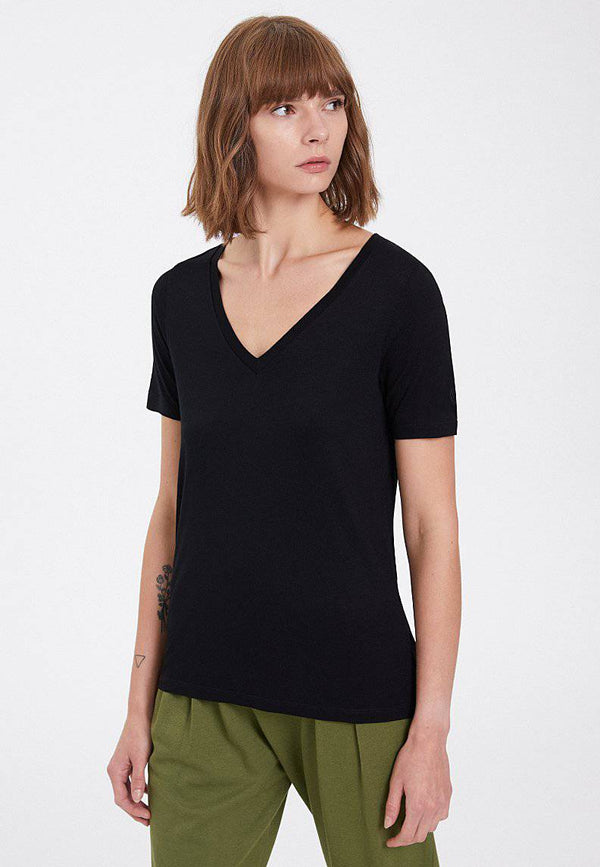 ESSENTIALS DEEP V-NECK TEE in Black