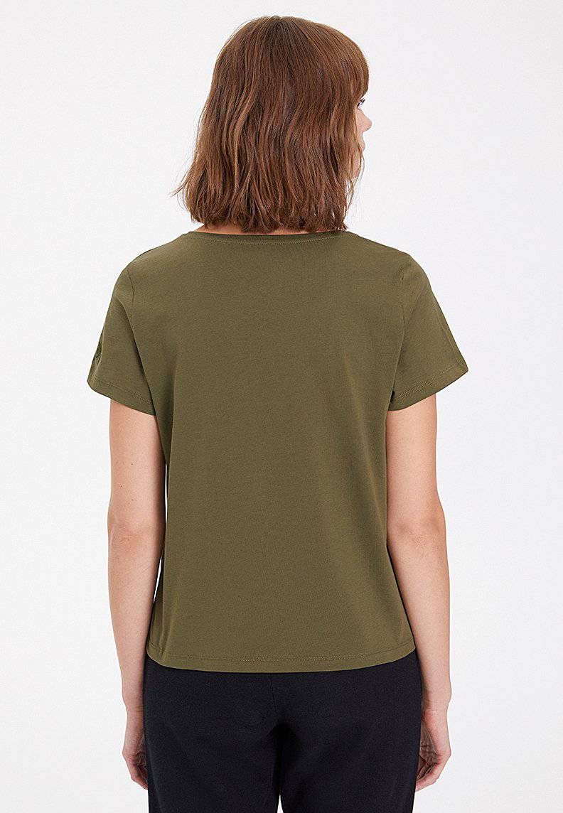 WINTER DEER TEE