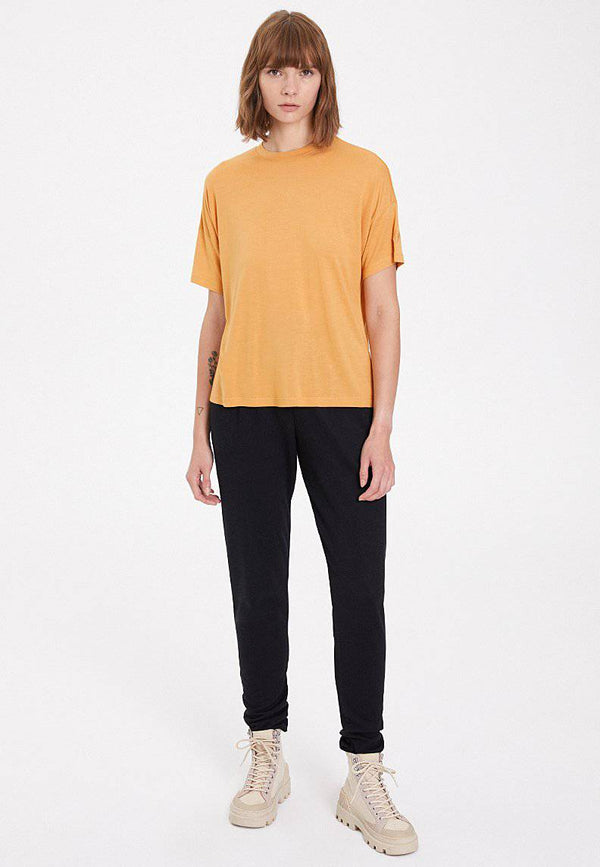 ESSENTIALS SCOOP NECK LOOSE TEE in Pale Gold