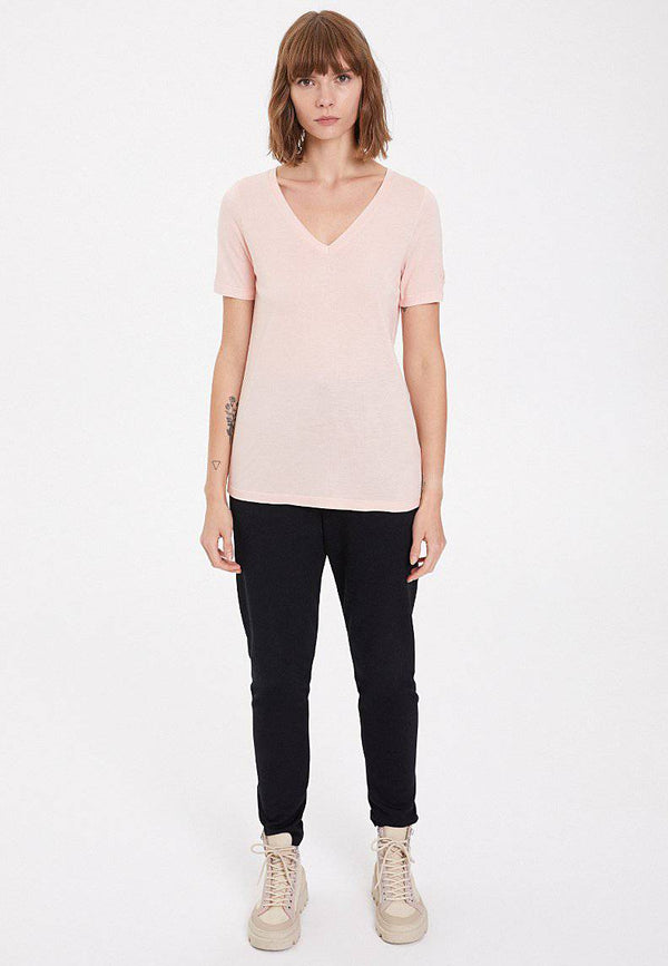 ESSENTIALS DEEP V-NECK TEE in Peachy Keen