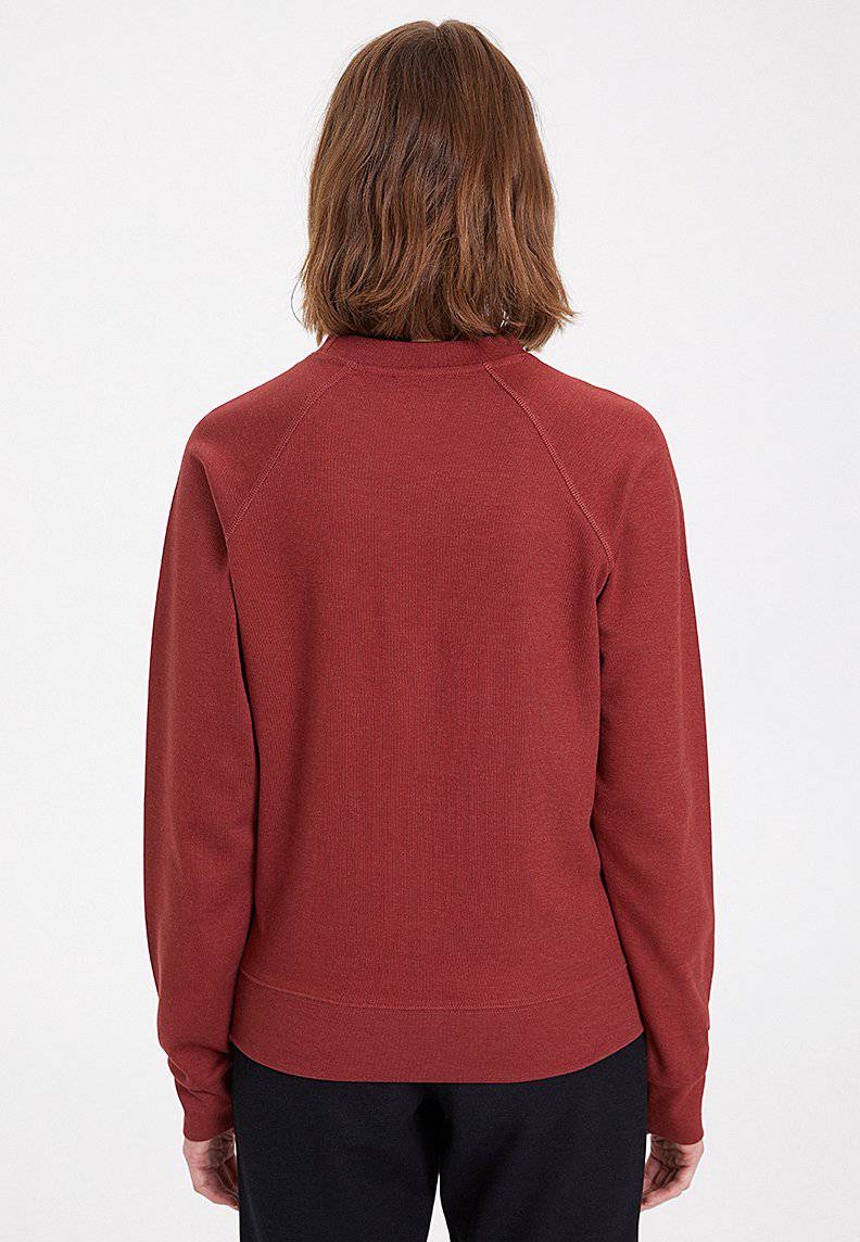 ESSENTIALS REGLAN SLEEVE SWEAT in Spiced Apple