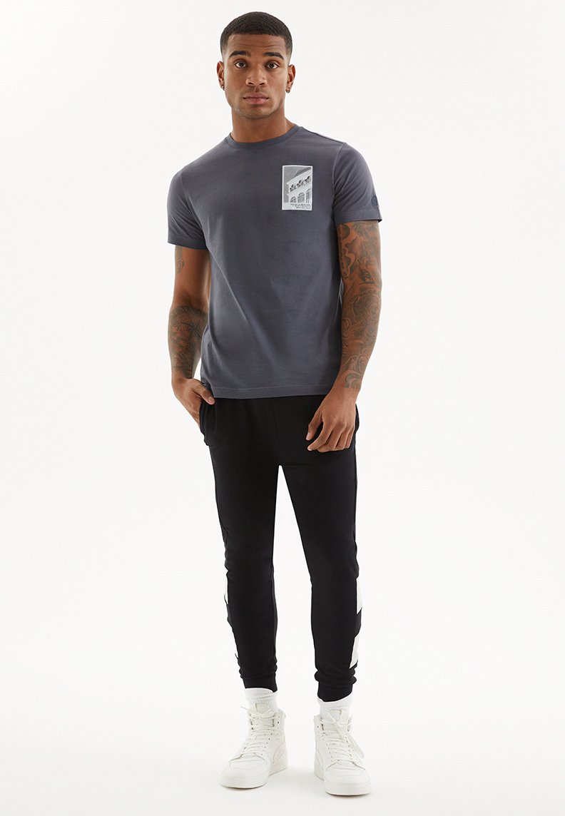 ART - DECO TEE