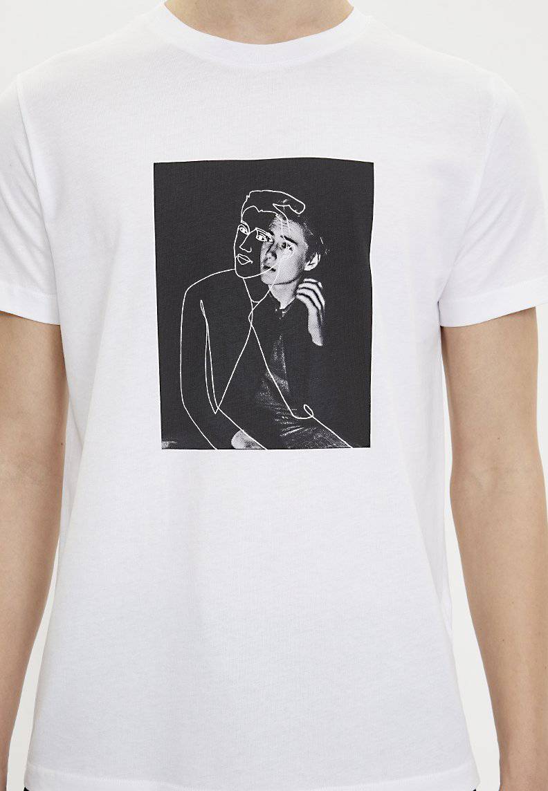 WHITE LINE ART TEE