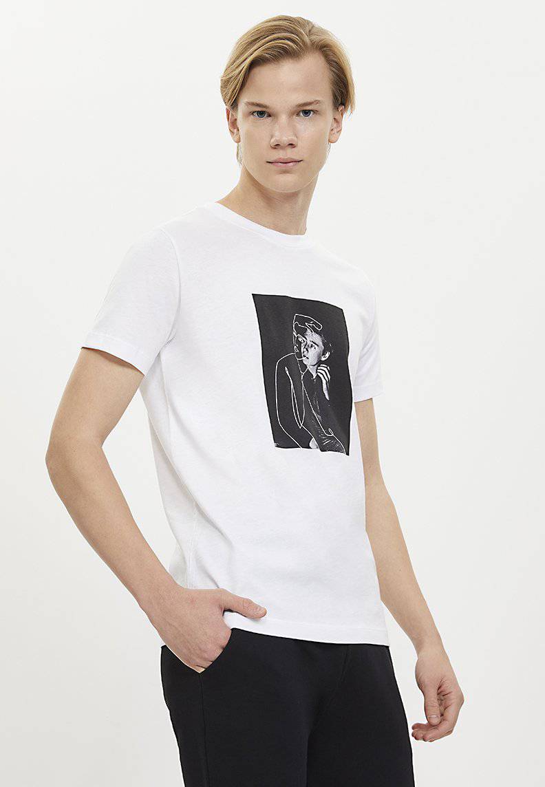 WHITE LINE ART TEE