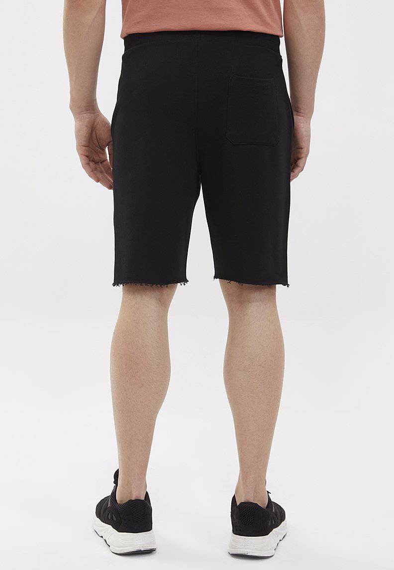 ESSENTIALS SHORT in Black