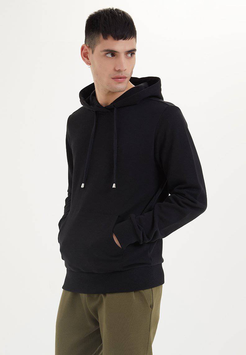 ESSENTIALS HOODIE in Black