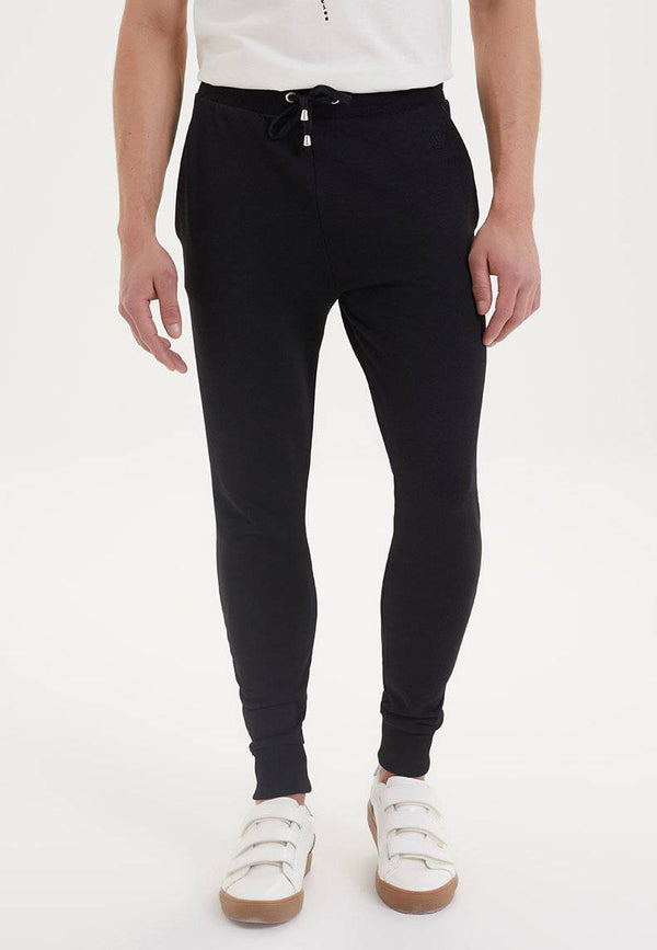 ESSENTIALS JOGGER in Black