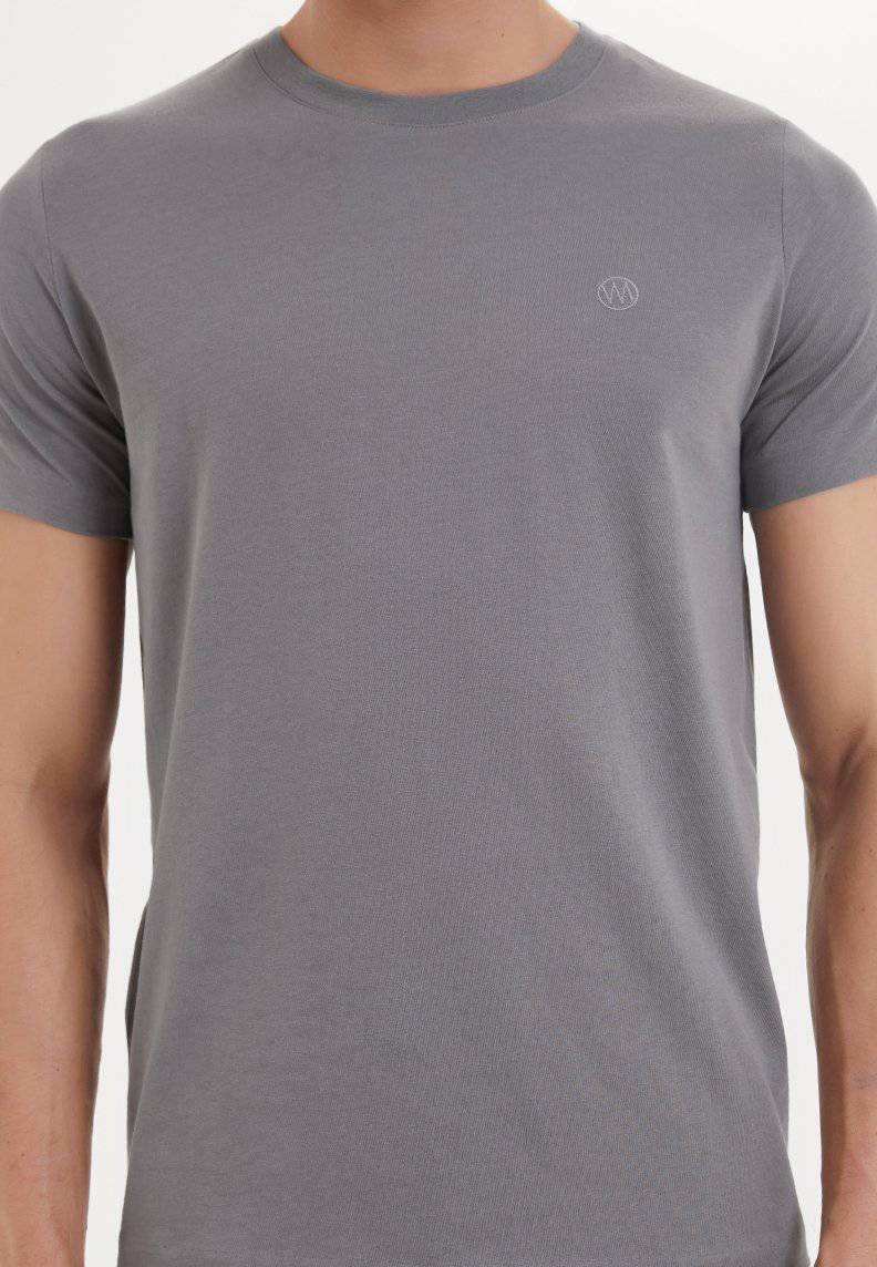 ESSENTIALS O-NECK T-SHIRT in Charcoal Grey