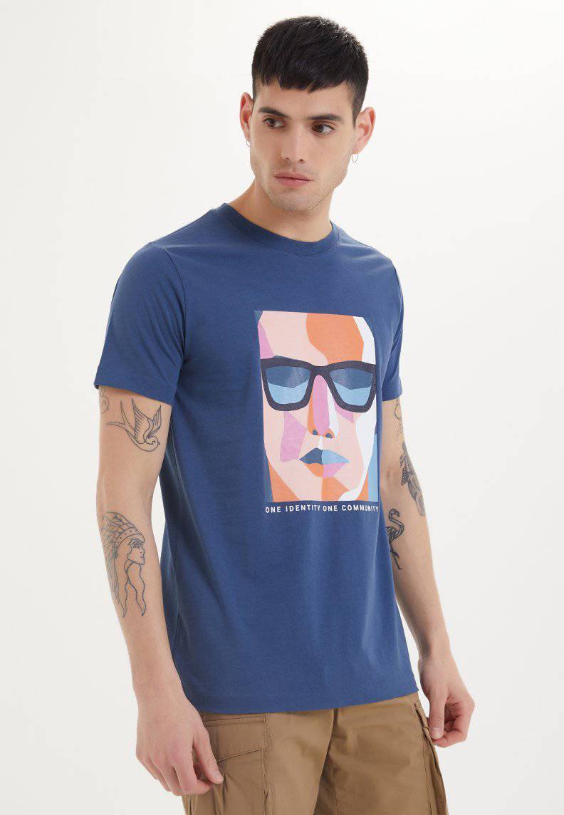 IDENTITY TEE